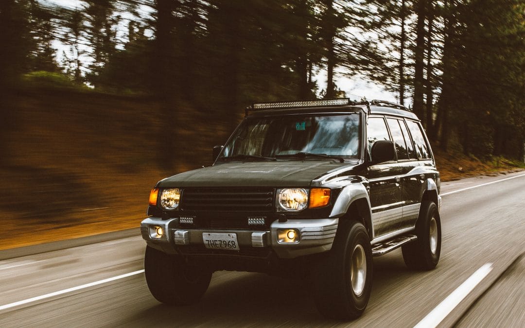 Schnell fahrendes Auto