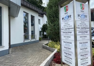 Kröger, Rehmann & Partner - Eingang zum Standort Bad Wünnenberg